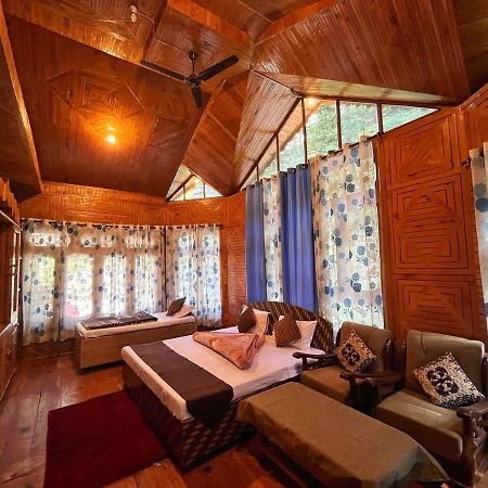 Hotel Anupam By Mid Orchard, Kasol Bagian luar foto