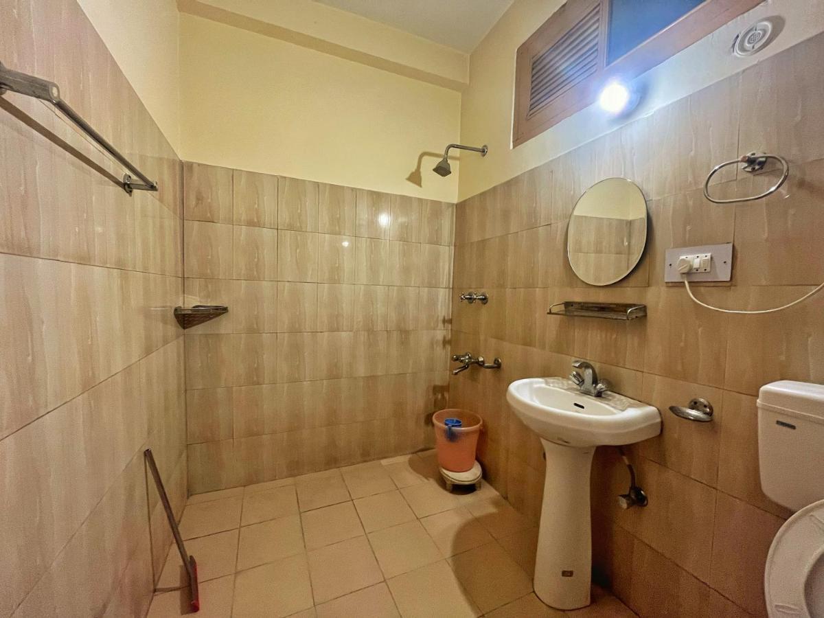 Hotel Anupam By Mid Orchard, Kasol Bagian luar foto